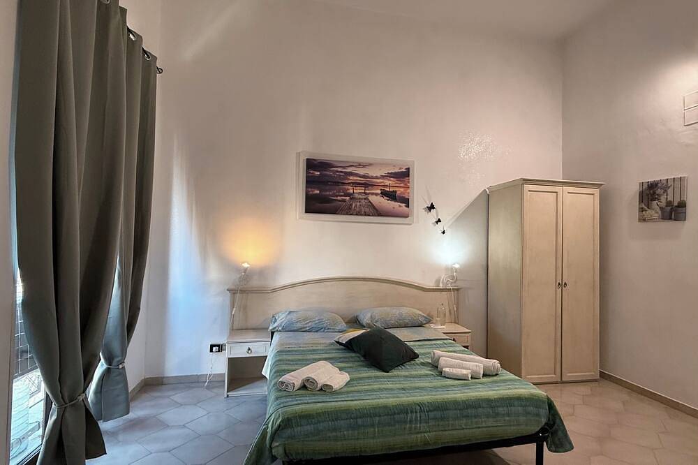 At 100 meters from the brindisi train station cheap and cozy in Brindisi, Salento