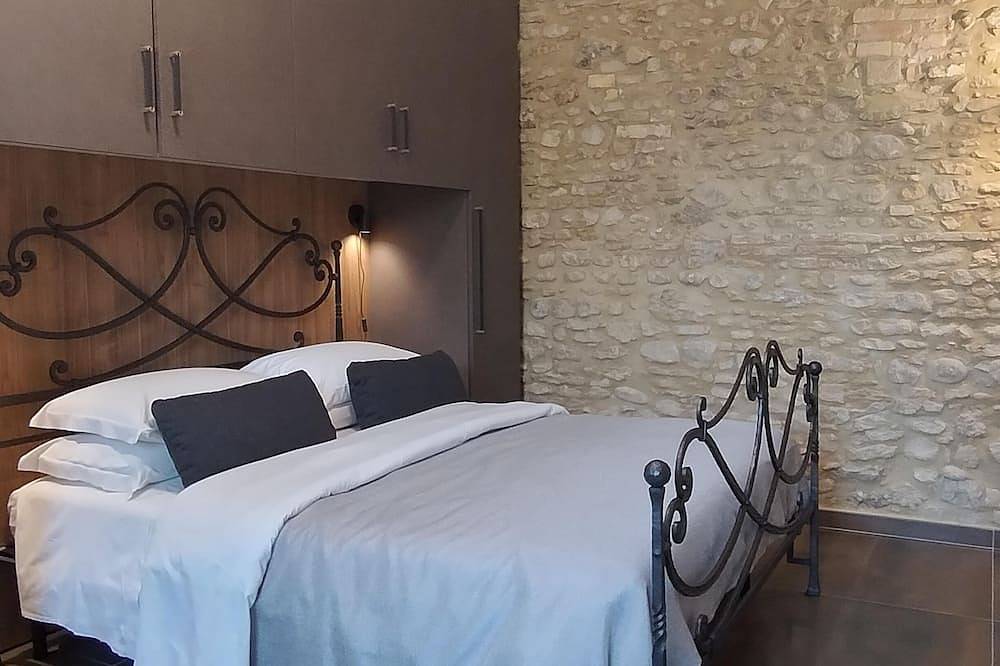 \"Borgo Ragnitill\" Amazing Holiday Home, 15 Guests, Lanciano (Ch) in Lanciano, Chieti Provinz