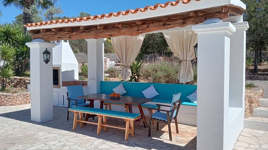 Villa pour 8 personnes, avec jardin, adapté aux familles dans Sant Josep de sa Talaia - 4