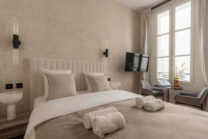 Gîte pour 2 personnes dans Theatre Edouard Vii Paris