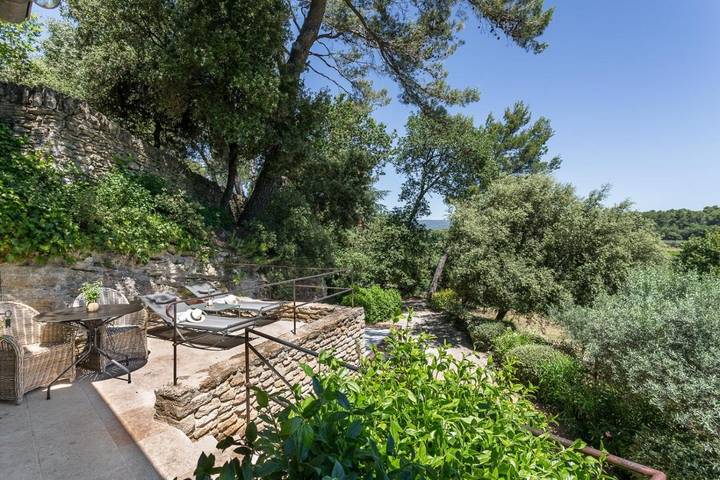 Chambre d’hôte pour 2 personnes, avec piscine et sauna ainsi que vue et jardin dans le Luberon - 4