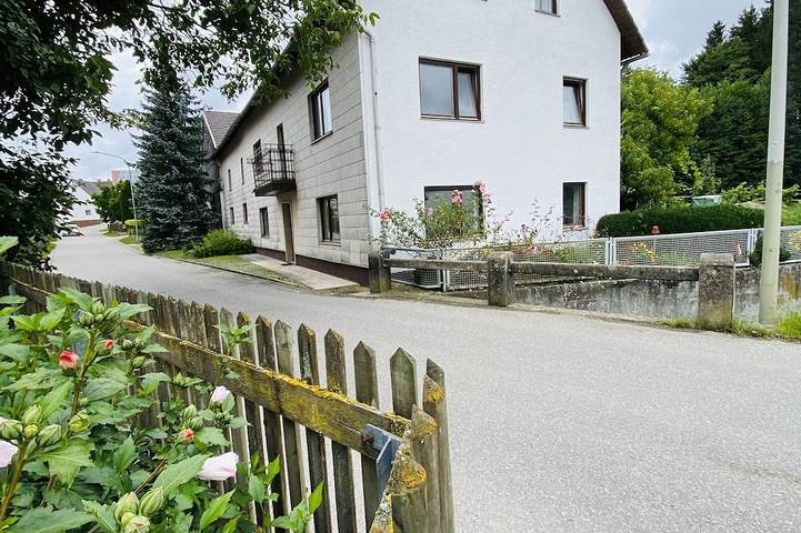 Ferienhaus für 13 Personen, mit Balkon und Garten