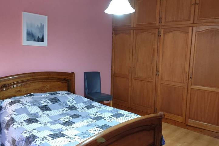 Location de vacances pour 5 personnes, avec jardin à Charency-Vezin