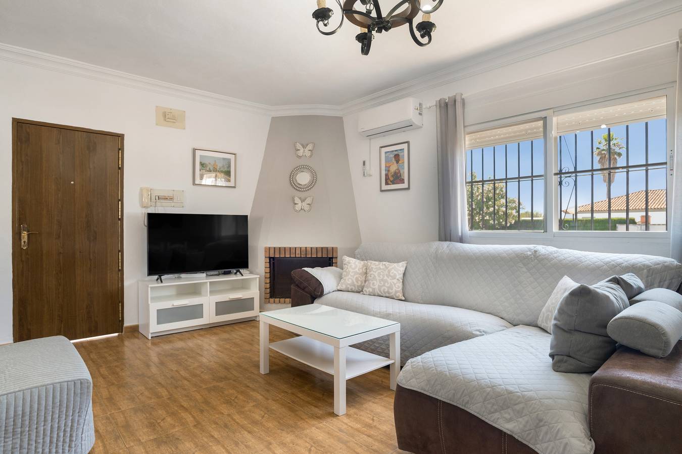 Casa de férias 'Alfonso Manuel' com piscina privada, Wi-Fi e ar condicionado in Conil de la Frontera, Costa de la luz