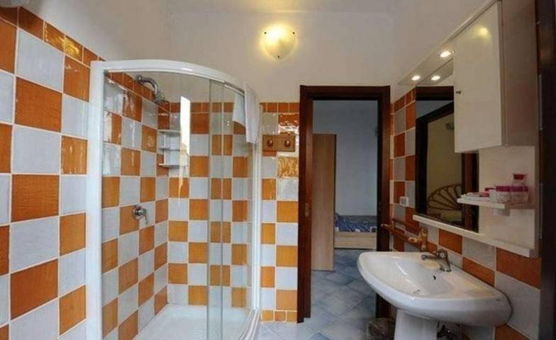 Parc de vacances pour 2 personnes, avec piscine ainsi que vue et jardin, animaux acceptés en Italie - 3