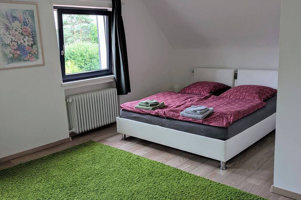 Ganze Wohnung, Helle und moderne Ferienwohnung mit Aussicht in Ruhrnähe in Schwerte, Ruhrgebiet
