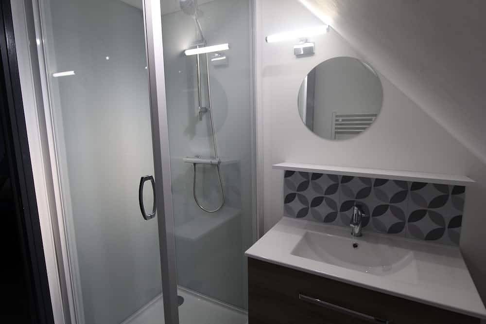 Apartamento entero, Studio East private kitchen and bathroom wc  in Loudéac, Côtes-d'Armor