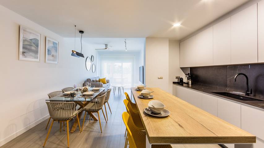 Gîte pour 8 personnes, avec vue et terrasse, adapté aux familles à Motril - 3