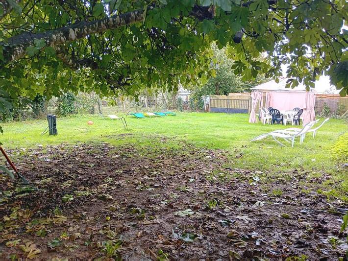Gîte pour 11 personnes, avec vue à Thézac