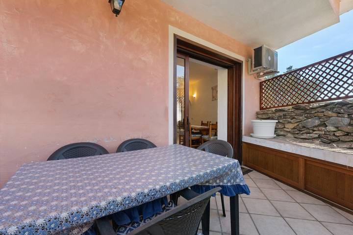 Holiday Home 'Villa Oliva Pittulongu' with Sea View, Wi-Fi and Air Conditioning in Pittulongu, Olbia