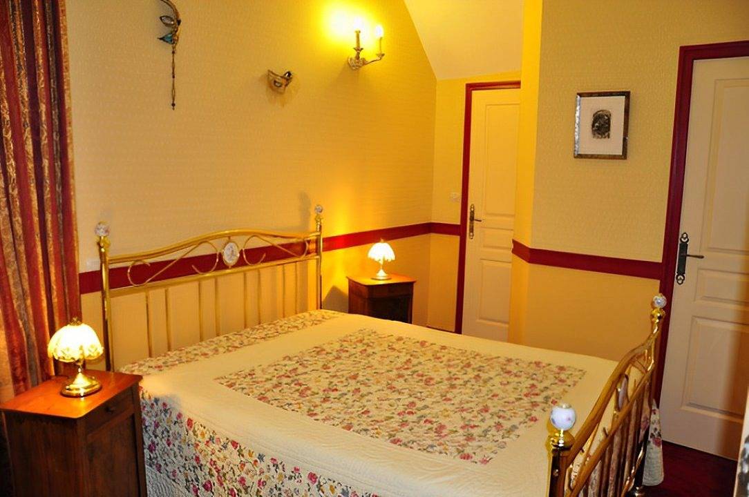 Clos Mélusine, chambres et table d'hôtes - Chambre 1 in Lixy, Yonne