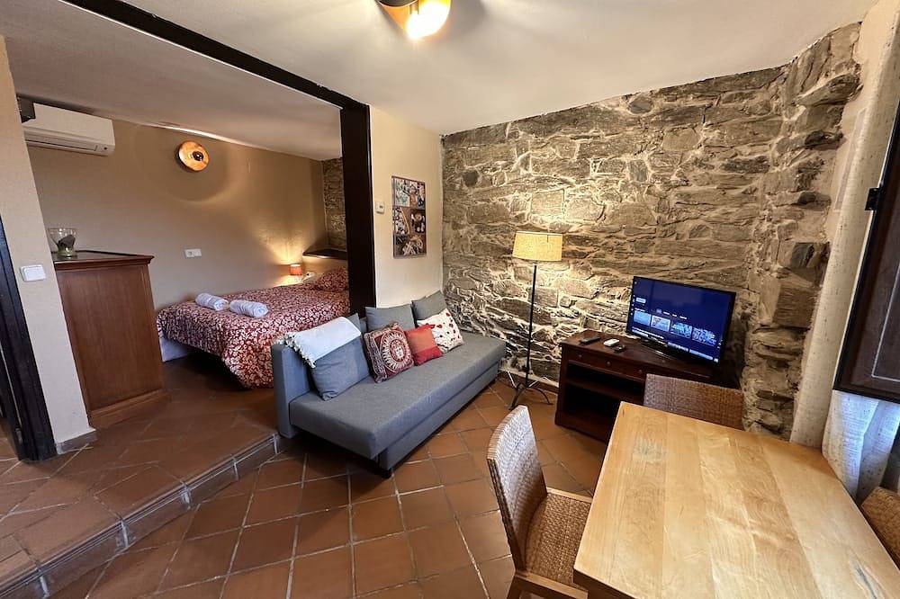 Entire apartment, Estudio en Planta Baja con Todas las Comodidades in Patones, Madrid Province