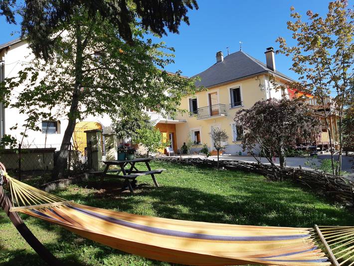 Gîte pour 4 personnes, avec piscine, animaux acceptés à Manteyer