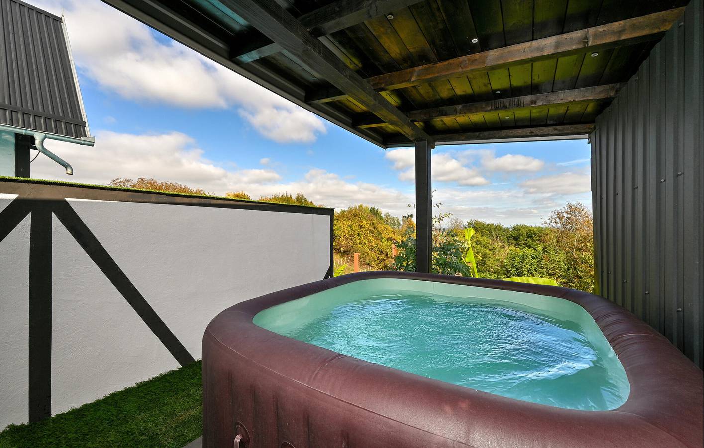 Charmant appartement 1 chambre avec accès à la piscine, au parking et au barbecue in Koprivnica-Krizevci