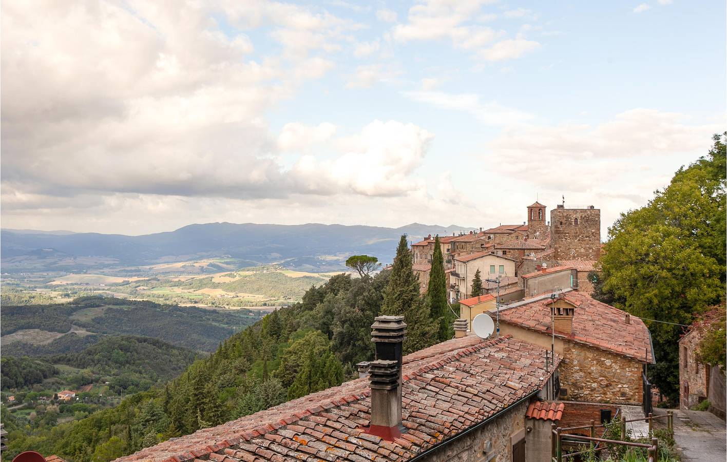 Retraite au jardin avec feu de camp in Montecatini Val di Cecina, Côte des Étrusques