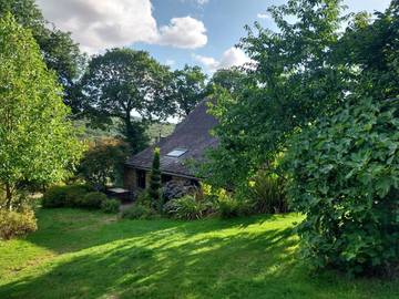 Gîte pour 6 personnes, avec vue et jardin, animaux acceptés à Laniscat