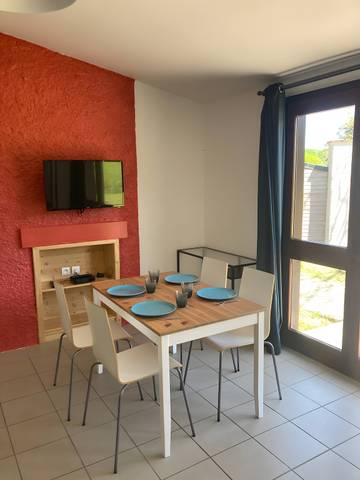 Maison De Vacances pour 4 Personnes dans Saint-Rémy-sur-Durolle, Région de Thiers, Photo 2