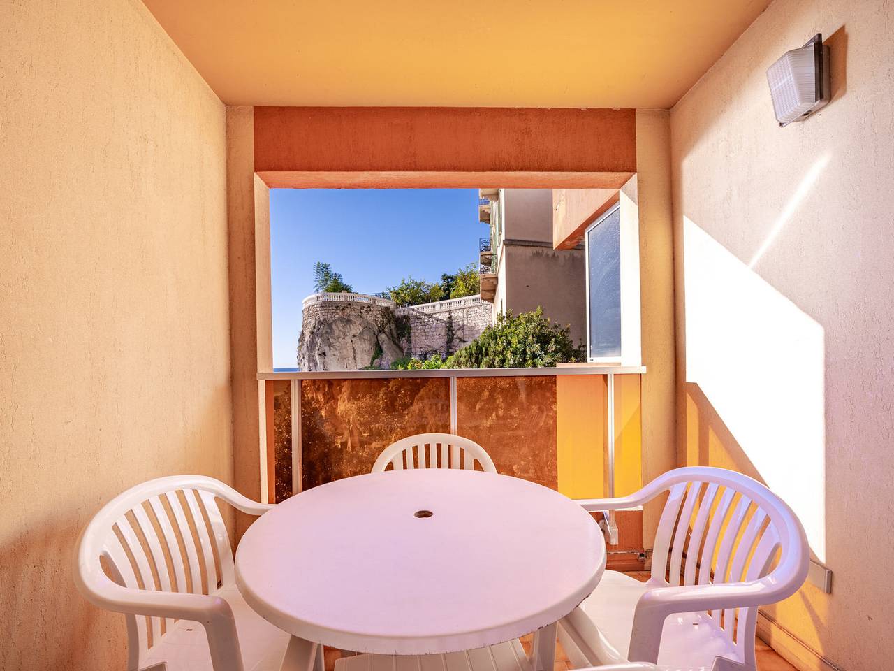 Ganzes Studio, Studio für 4, Meerblick, Wlan inklusive in Roquebrune-Cap-Martin, Nizza und Umgebung