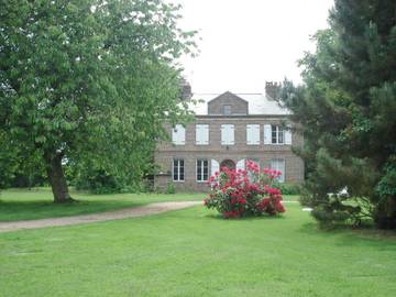 Chambre d’hôte pour 3 personnes, avec vue et jardin à Thiberville
