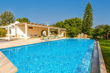 Location de vacances pour 6 personnes, avec jardin à Carovigno