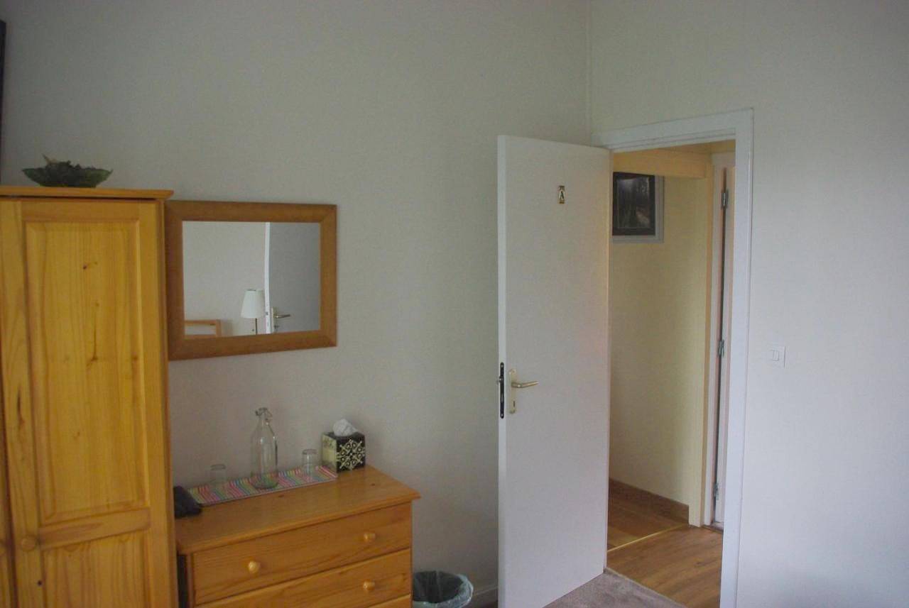 Family Room with Shared Bathroom in Saint-Nicolas-du-Pélem, Région de Guingamp