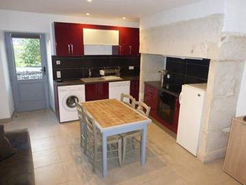 Gîte pour 4 personnes, avec vue et terrasse à Lacave