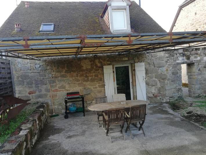 Location de vacances pour 4 personnes, avec vue et jardin à Branceilles - 3