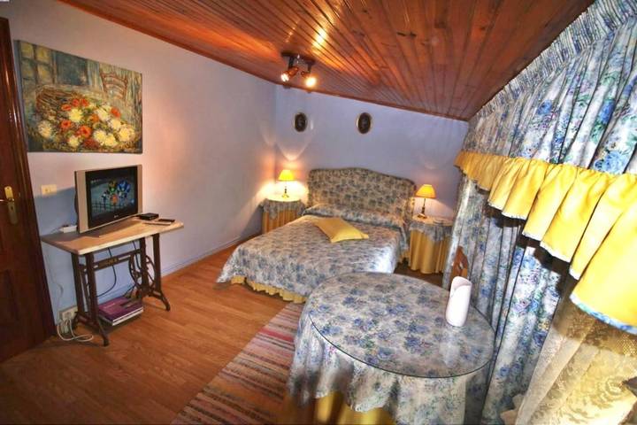 Location de vacances pour 14 personnes, avec vue et jardin, animaux acceptés à Brión - 4