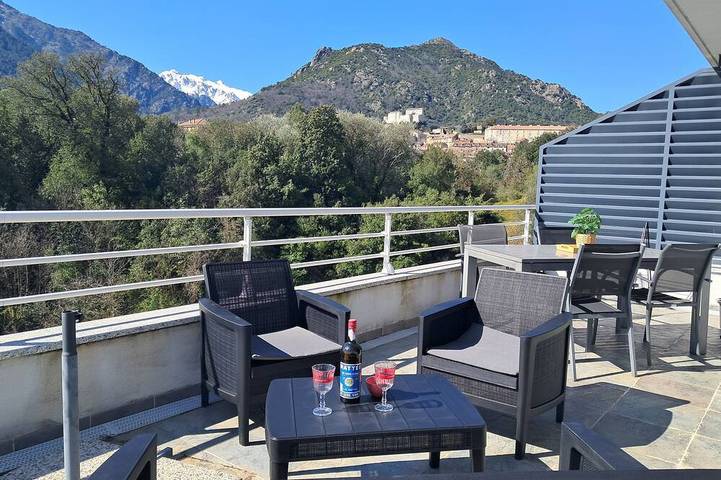 Appartement de vacances pour 6 personnes, avec terrasse à Corte