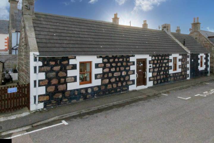 Holiday rental for 6 people, with garden and ocean view, child-friendly in Speyside