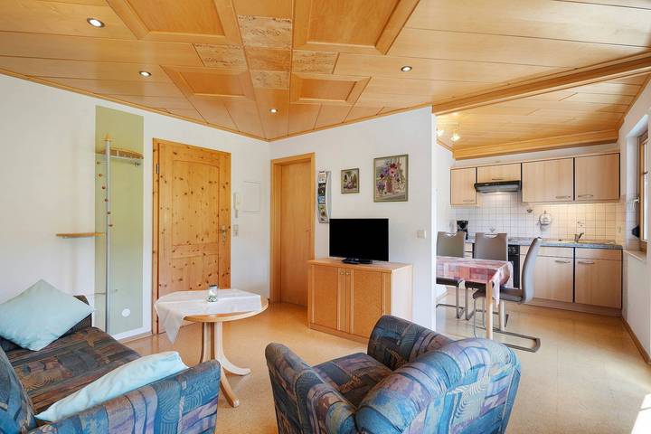Ferienwohnung für 2 Personen, mit Balkon und Garten - 1