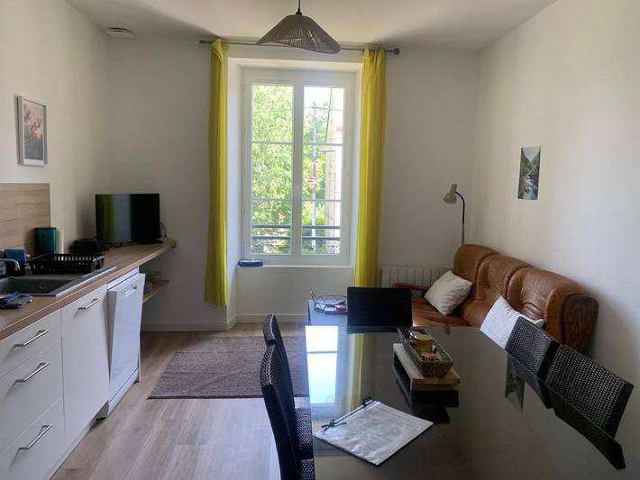 Gîte pour 6 personnes, avec jardin à Loures-Barousse