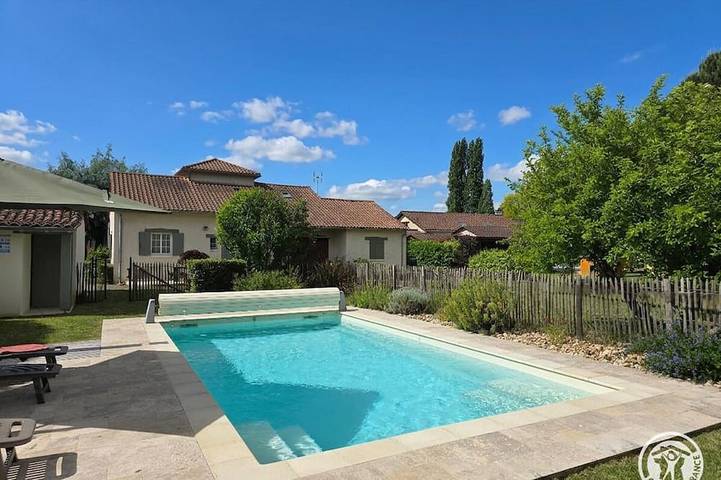 Gîte pour 8 personnes, avec jardin