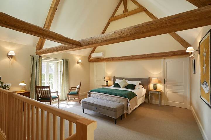 Location de vacances pour 12 personnes, avec jardin à Change - 2