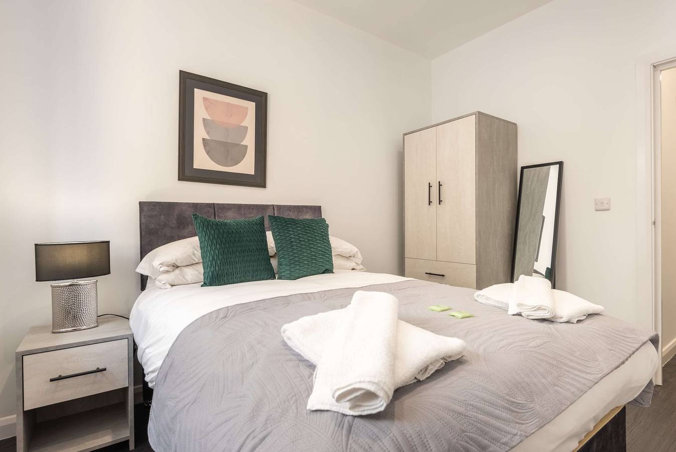 Entire apartment, Chic & Central 1-Bed Apartment, Bradford in Bradford, West Yorkshire