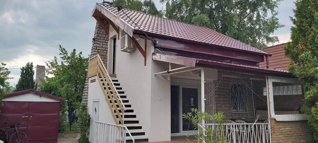 Ferienhaus für 4 Personen, mit Terrasse und Garten sowie Seeblick und Ausblick in Zamardi - 3