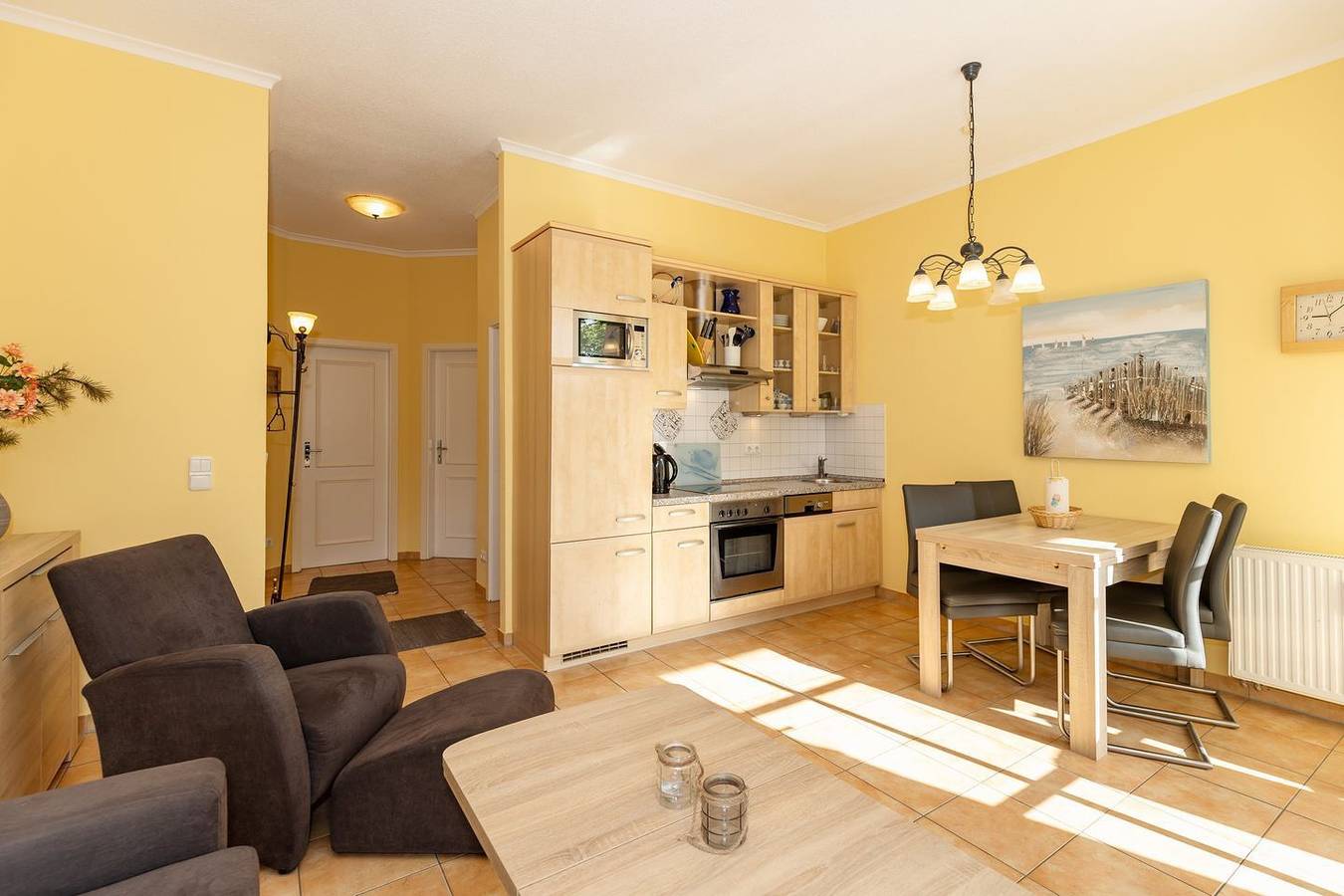 Ganze Wohnung, Tolles Ferienapartment an der Ostsee mit Sonnenterrasse - nur 20 m zum Strand! in Ostseebad Kühlungsborn, Kühlungsborn