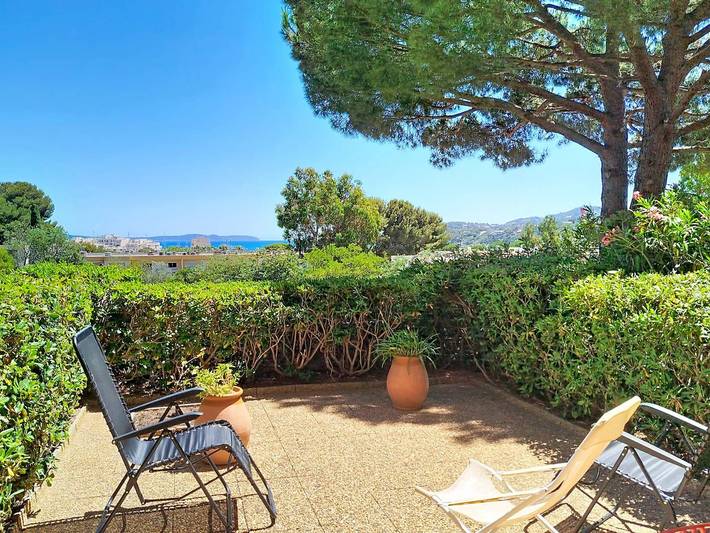 Location de vacances pour 4 personnes, avec balcon à Bormes-les-Mimosas
