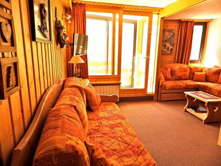 Gehele studio, Charming Apartment, Renovated, Ski-In/Ski-Out, Center of Town in Les Menuires, Saint-Martin-de-Belleville