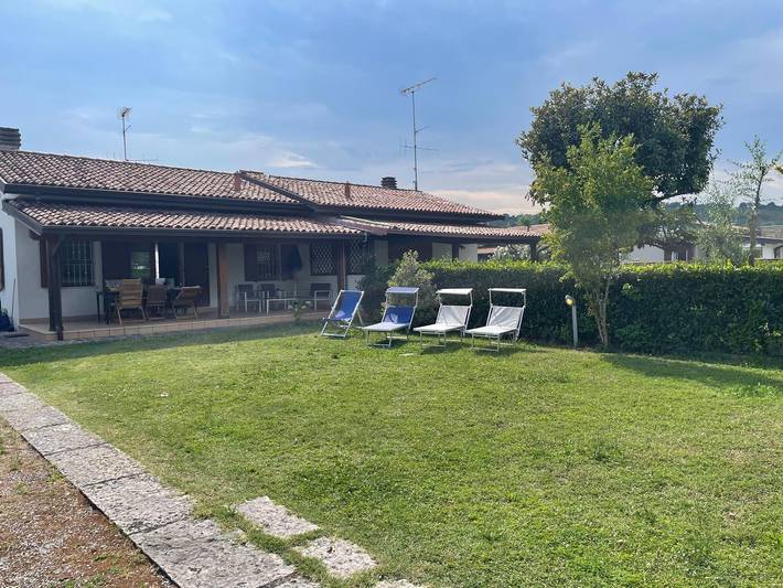 Villa für 6 Personen, mit Terrasse und Garten