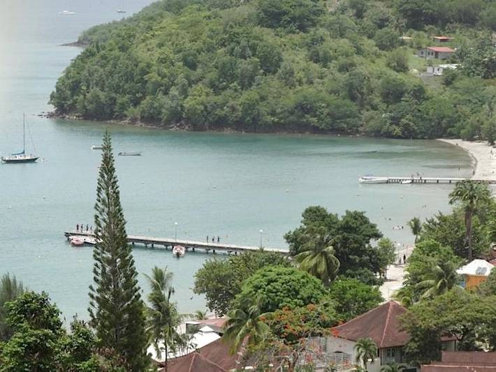 Parc de vacances pour 2 personnes, avec vue ainsi que jardin et piscine en Martinique - 4