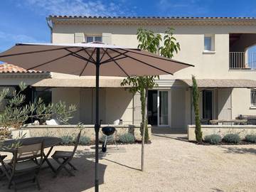 Chambre d’hôte pour 2 personnes, avec piscine et jardin au Parc naturel régional des Alpilles