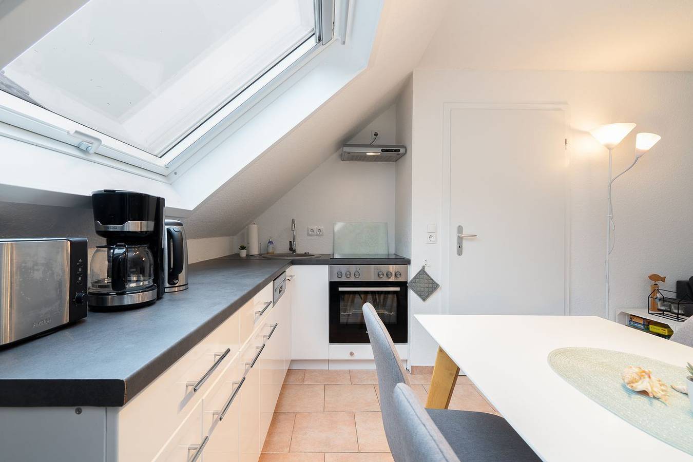 Ganze Wohnung, Ferienwohnung mit Balkon | Ruhige Auszeit am See nahe der Ostsee in Pönitzer See, Scharbeutz