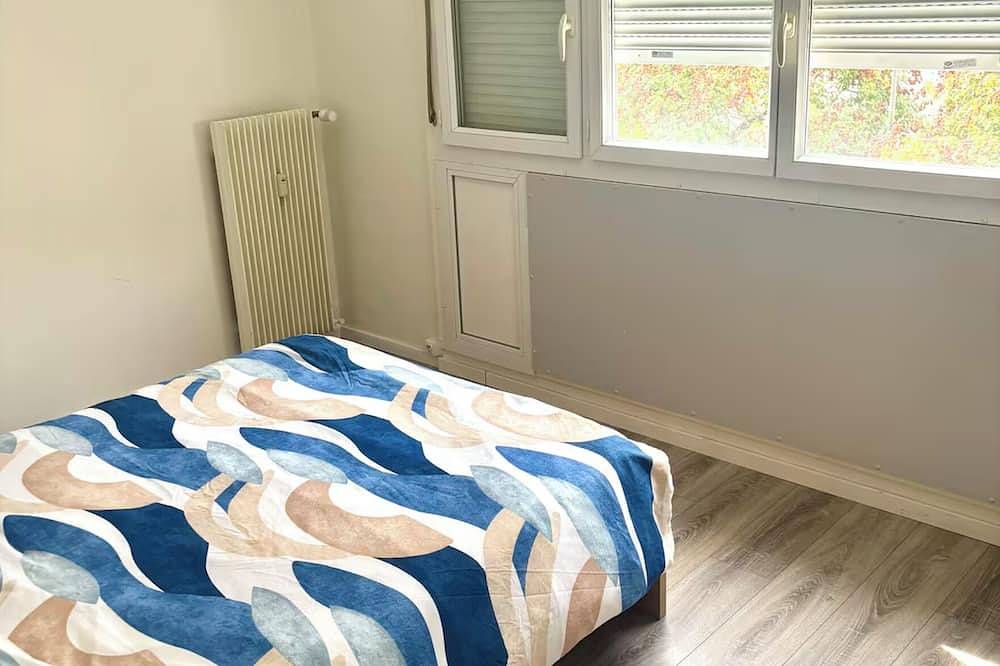 Appartement entier, Logement Rénové 3 Chambres près de l’Utt in Troyes, Aube