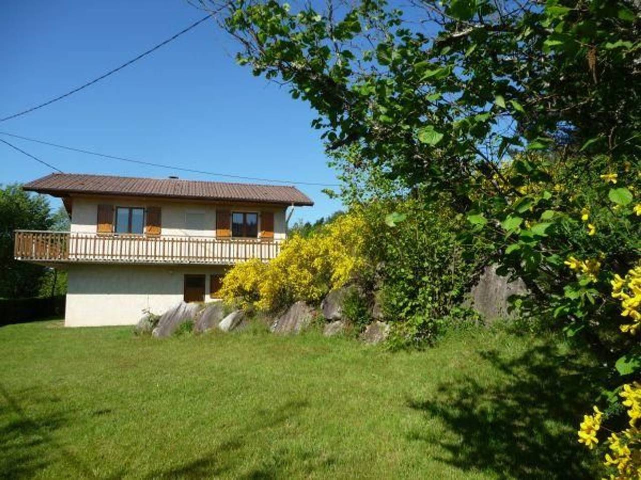 Chalet spacieux à Rochesson, près de Gérardmer, avec garage, cheminée, Wifi et équipements complets in Rochesson, Parc naturel régional des Ballons des Vosges