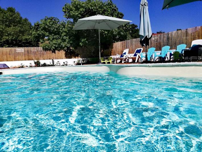Appartement de vacances pour 2 personnes, avec Terrasse et Jacuzzi ainsi que Jardin et Piscine dans Belley