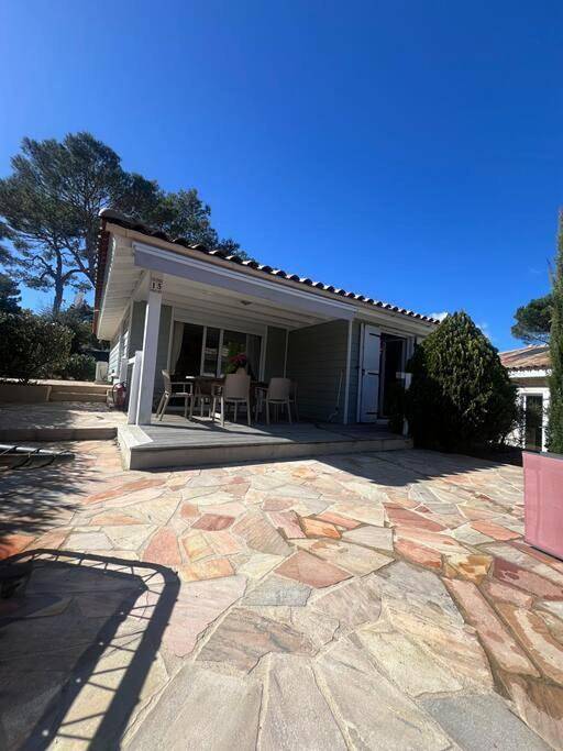 Chalet pour 4 personnes, avec terrasse à Gassin