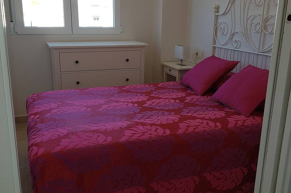 Apartamento entero, Apartamento san juan alicante 1 linea vistas expectaculares al mar wifi in San Juan Playa (Alicante), Costa Blanca