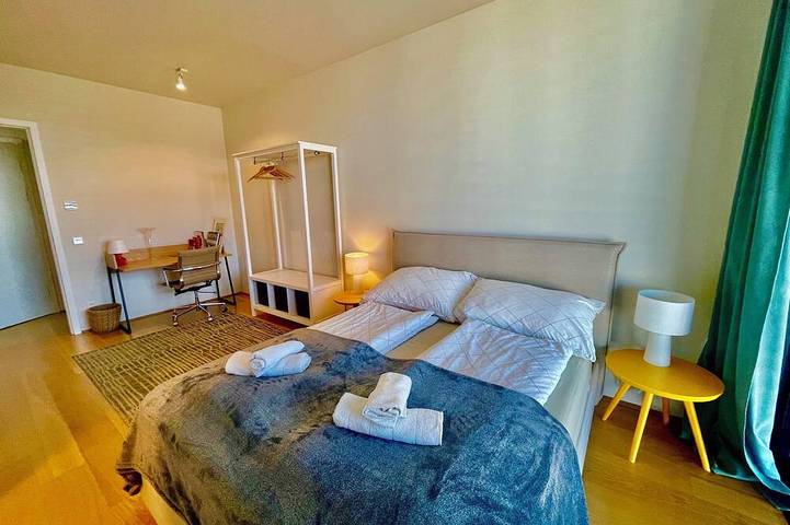 Ganze Wohnung, Penthouse-Wohnung mit Parkplatz und einfacher Metroanbindung / kostenloses Fitnessstudio verfügbar in Wien, Donau Niederösterreich