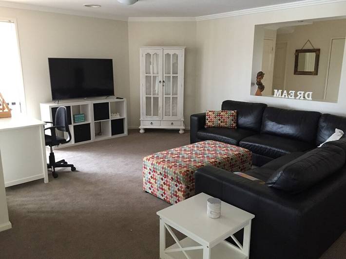 Holiday home for 13 people, with hot tub and garden, with pets in Yarrawonga